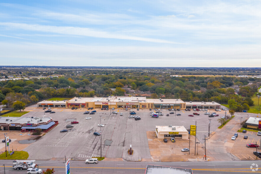 2005-2017 S Washington St, Kaufman, TX for lease - Aerial - Image 2 of 5