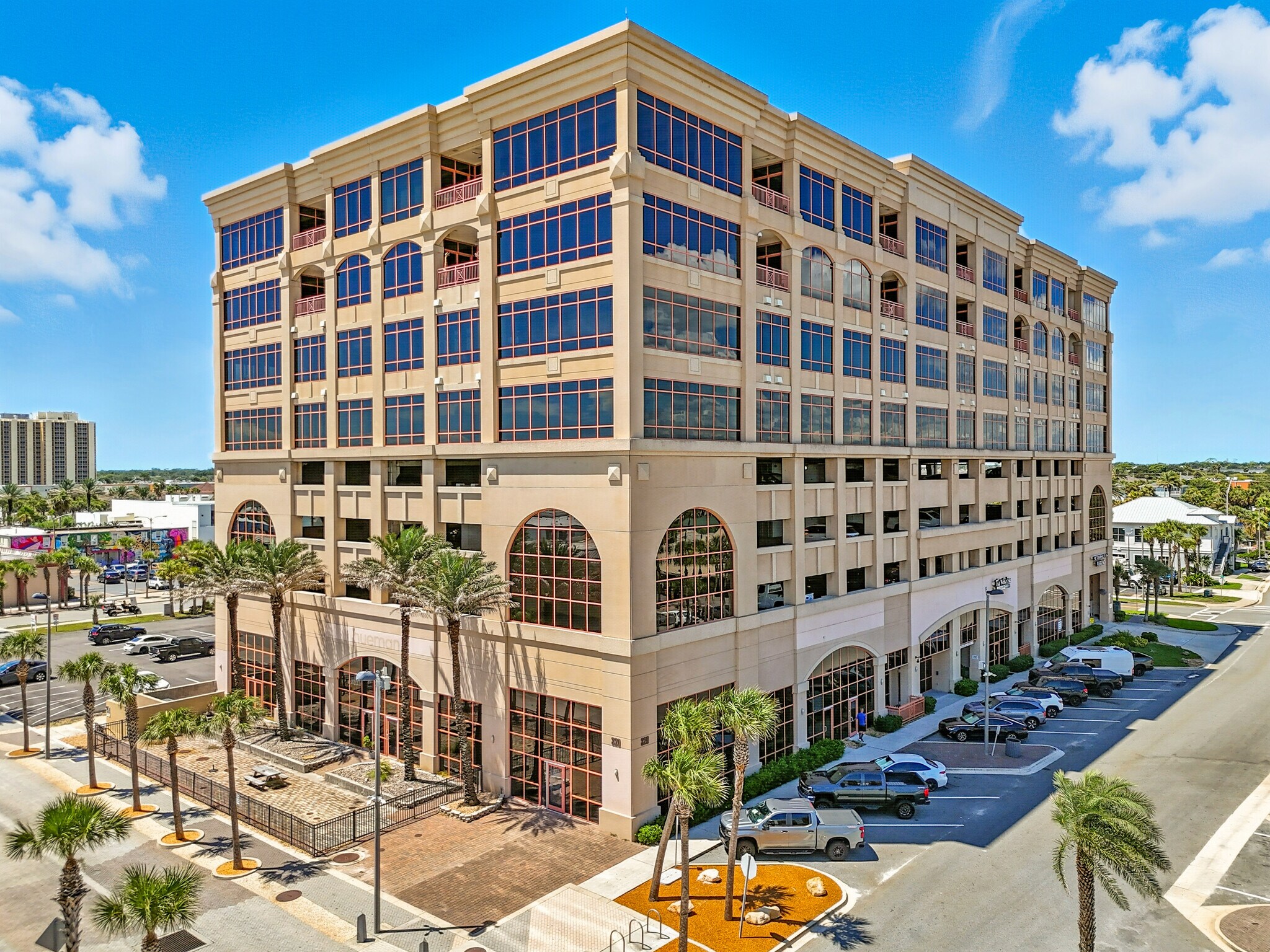 320 1st St N, Jacksonville Beach, FL à louer Photo du bâtiment- Image 1 de 31