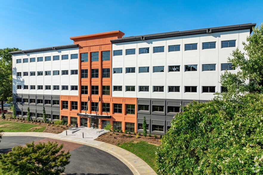 6135 Park South Dr, Charlotte, NC à louer - Photo principale - Image 1 de 23