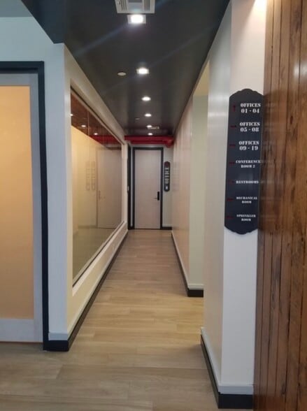 65 S 11th St, Brooklyn, NY for lease - Building Photo - Image 3 of 12