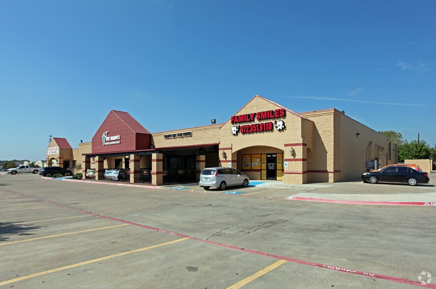 1011 N Highway 77, Waxahachie, TX à louer - Photo du bâtiment - Image 3 de 5