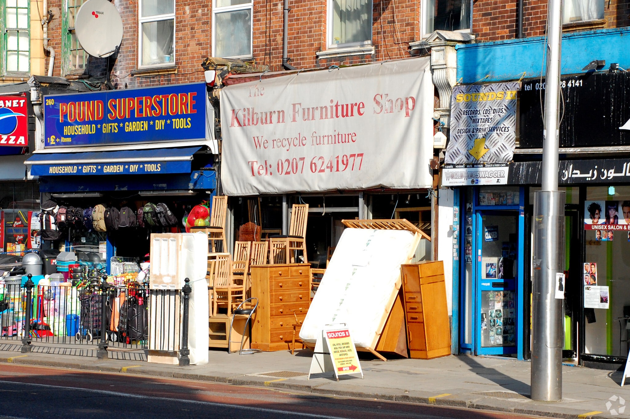 258 Kilburn High Rd, London for lease Primary Photo- Image 1 of 19