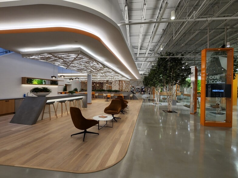 200 Domain Dr, Stratham, NH à louer - Photo intérieure - Image 3 de 7