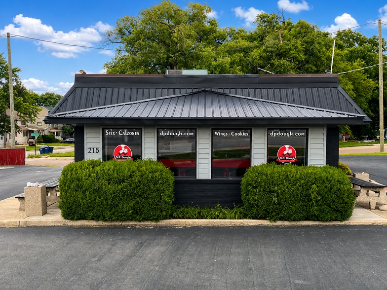 215 W Lincoln Hwy, Dekalb, IL for lease - Building Photo - Image 3 of 11