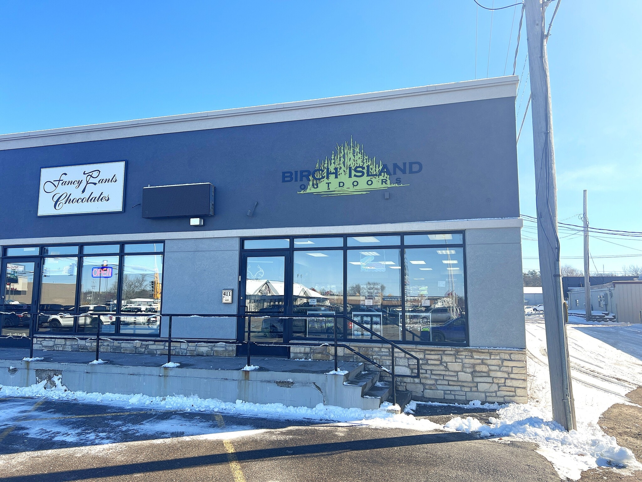 411 W Washington St, Brainerd, MN for lease Interior Photo- Image 1 of 6