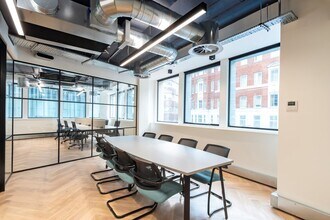 78 New Oxford St, Londres à louer Photo intérieure- Image 2 de 5