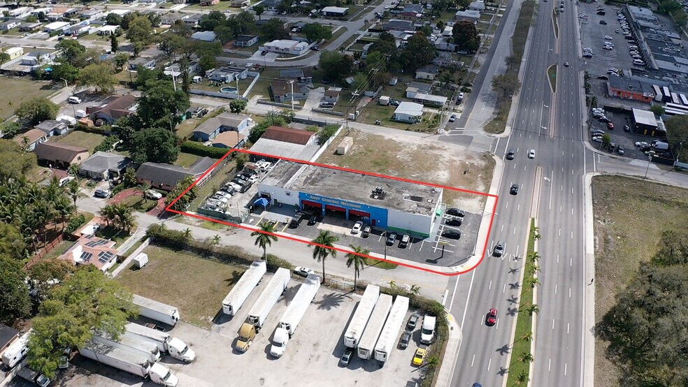 16355 NW 27th Ave, Opa-locka, FL à vendre - Photo du bâtiment - Image 2 de 10