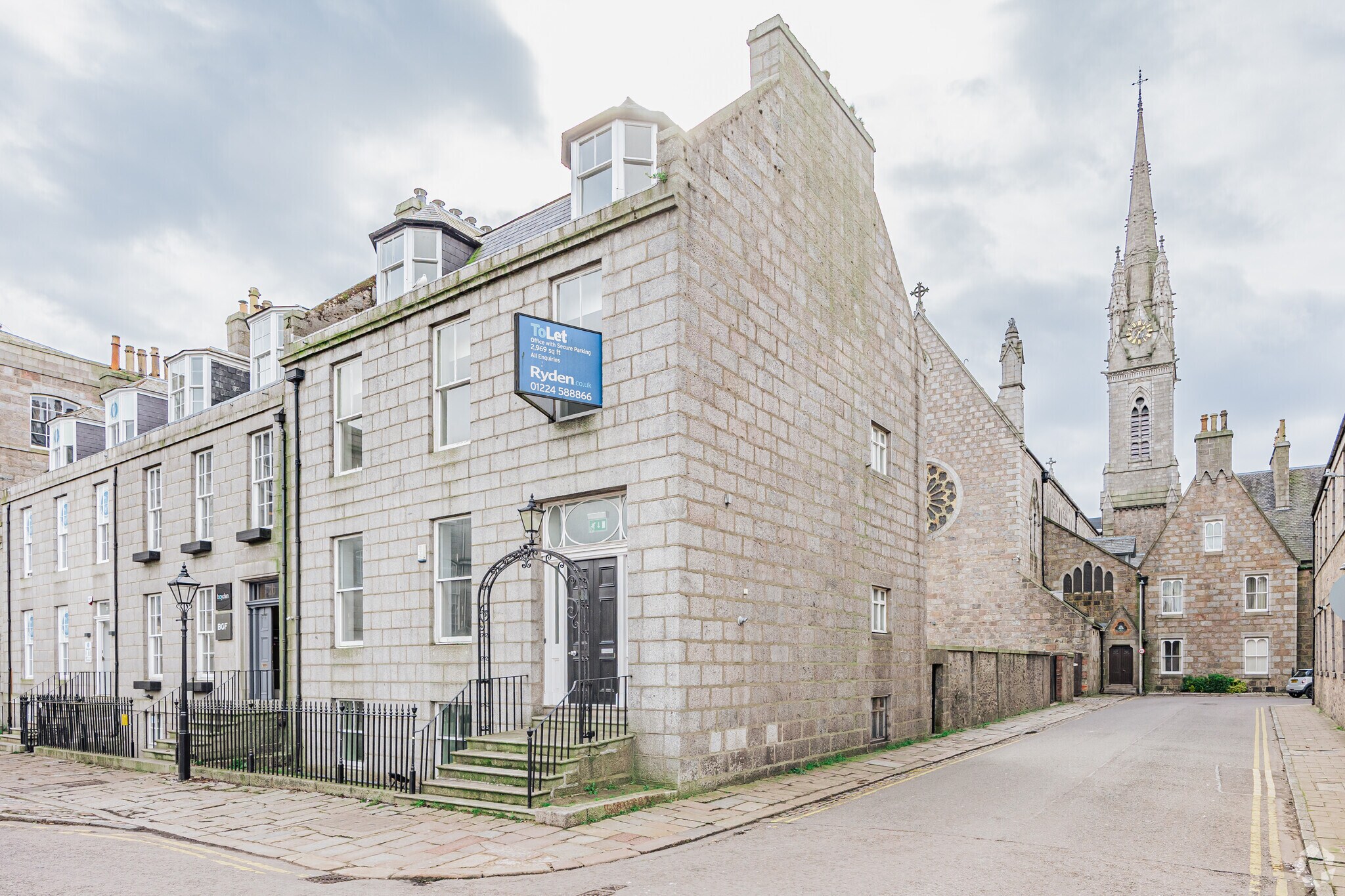 19 Golden Sq, Aberdeen for lease Primary Photo- Image 1 of 3