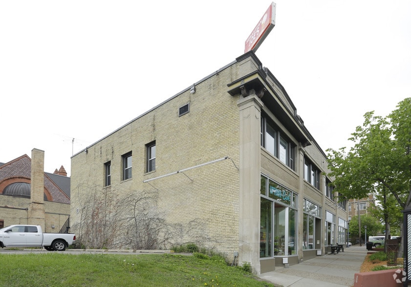 2000-2006 Hennepin Ave, Minneapolis, MN for lease - Building Photo - Image 2 of 14