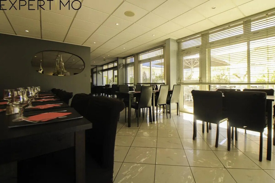 Retail in Montpellier for sale - Building Photo - Image 2 of 4