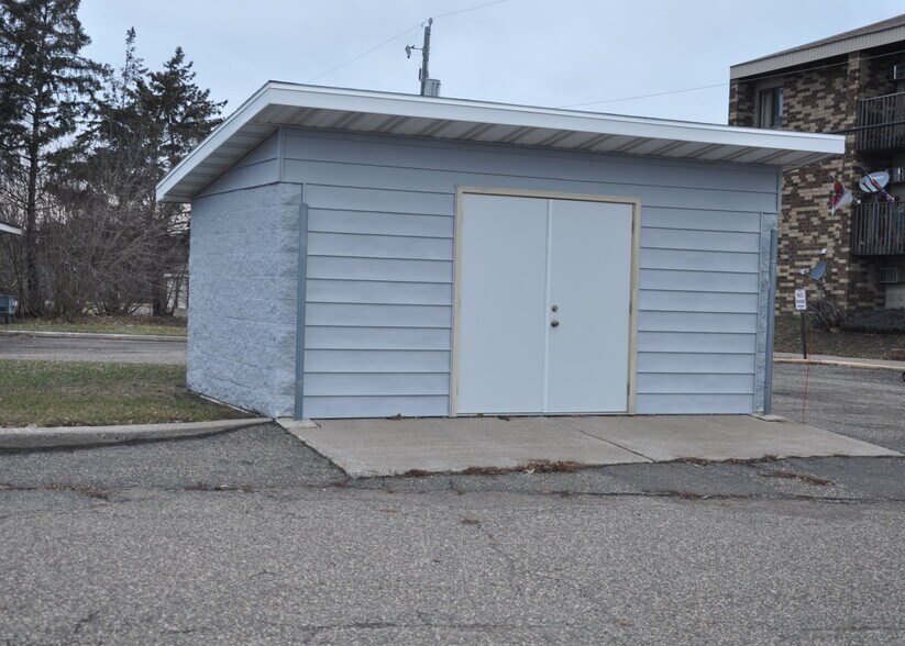 1549 E Broadway St, Monticello, MN à louer - Photo du bâtiment - Image 3 de 16