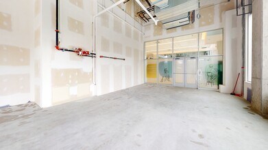 2615-2865 Ave Van Horne, Montréal, QC for lease Interior Photo- Image 1 of 4