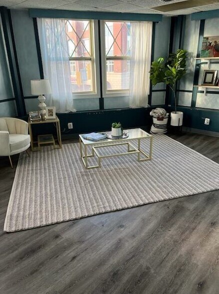 1-27 S Ocean Ave, Patchogue, NY à louer - Photo intérieure - Image 3 de 19