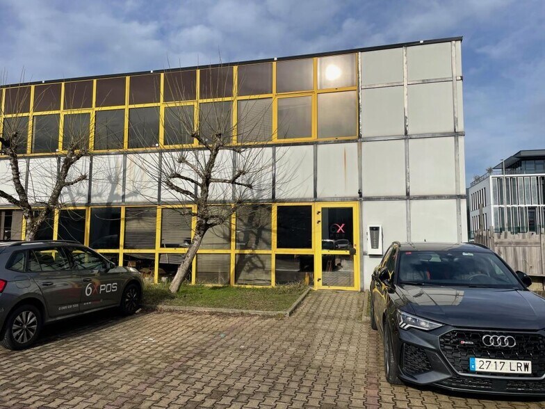 Bureau dans Mérignac à vendre - Photo du bâtiment - Image 2 de 8
