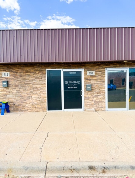 308 Avenue B, Andrews, TX à vendre - Photo du bâtiment - Image 2 de 18