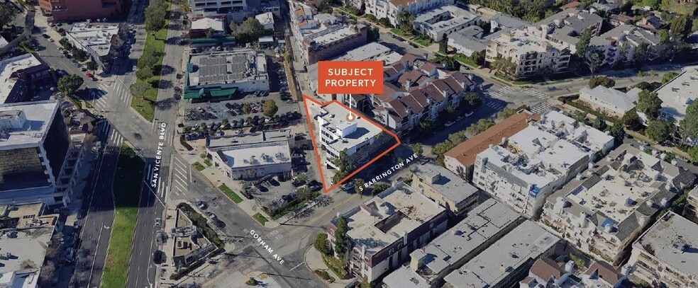 825 S Barrington Ave, Los Angeles, CA à vendre - Photo du bâtiment - Image 1 de 17