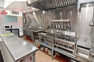 54-56 E Broadway, New York, NY for lease Building Photo- Image 2 of 9