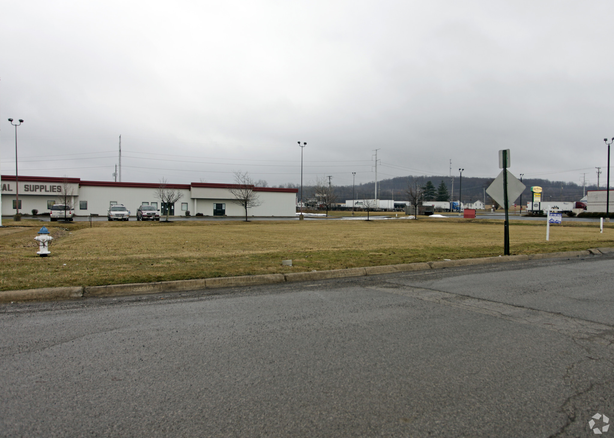 Commerce & SR 62 Dr, Hubbard, OH for sale Primary Photo- Image 1 of 1