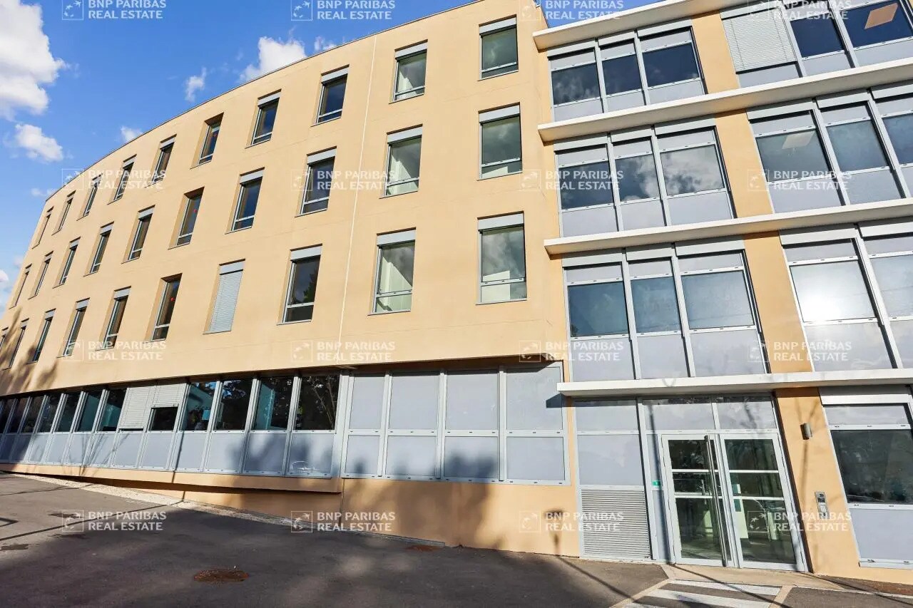 Office in Aix-en-Provence for lease Building Photo- Image 1 of 19