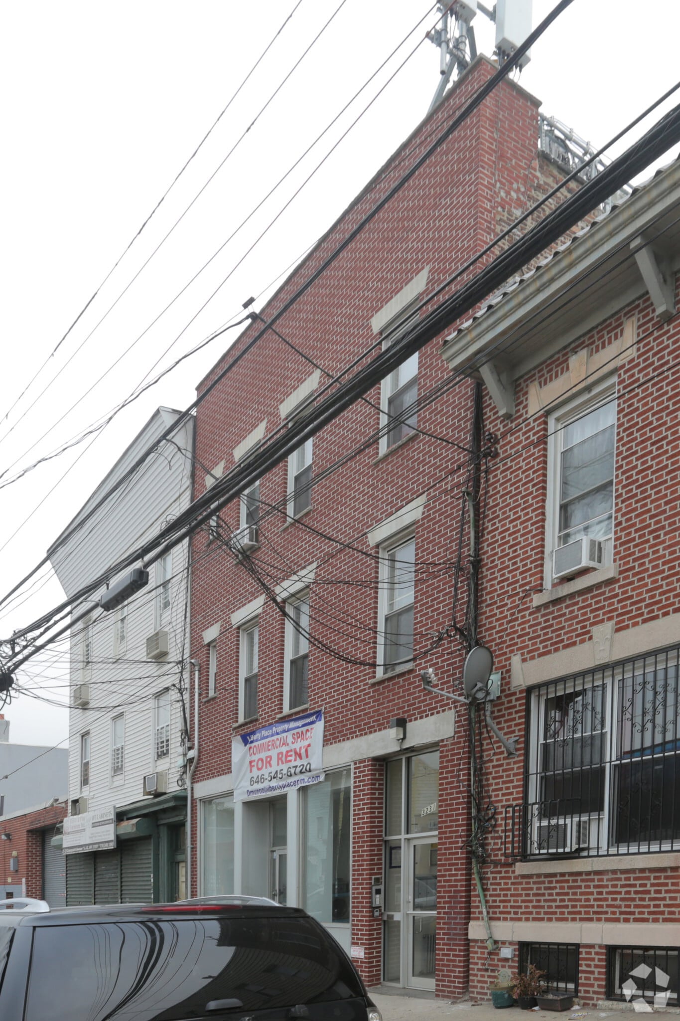 32-31 Greenpoint Ave, Long Island City, NY for lease Primary Photo- Image 1 of 14