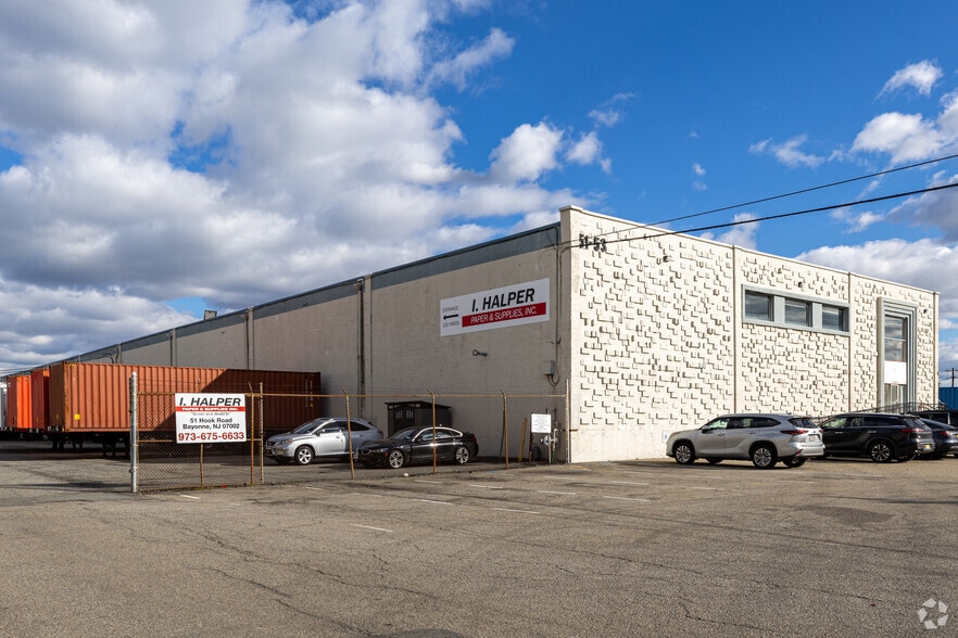 51-53 Hook Rd, Bayonne, NJ for lease - Primary Photo - Image 2 of 9