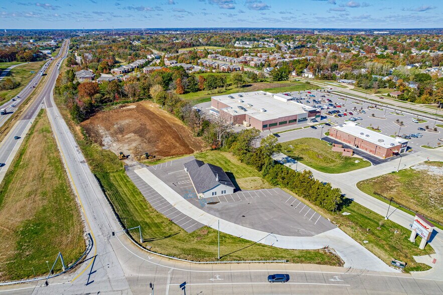 5609 E Saint Charles Rd, Columbia, MO à vendre - Photo du bâtiment - Image 3 de 25