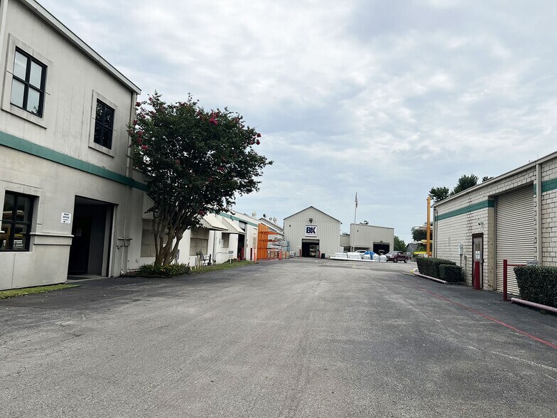 4411 Navigation Blvd, Houston, TX à vendre - Photo du bâtiment - Image 2 de 14