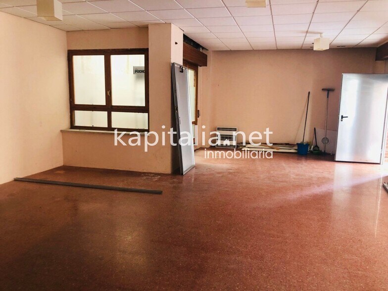 Retail in Banyeres de Mariola, Alicante for sale - Primary Photo - Image 2 of 13