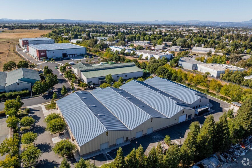 369 Blodgett St, Cotati, CA à louer - Photo du bâtiment - Image 2 de 3