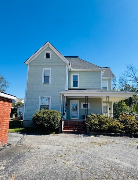 8 Metropolitan Dr, Greenville, SC for sale - Building Photo - Image 3 of 8