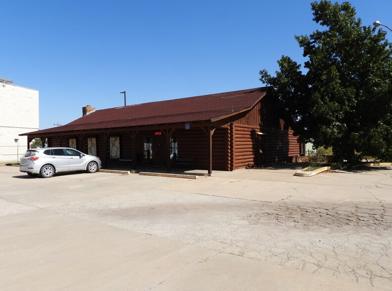 2424 Williams Ave, Woodward, OK for sale - Building Photo - Image 3 of 35