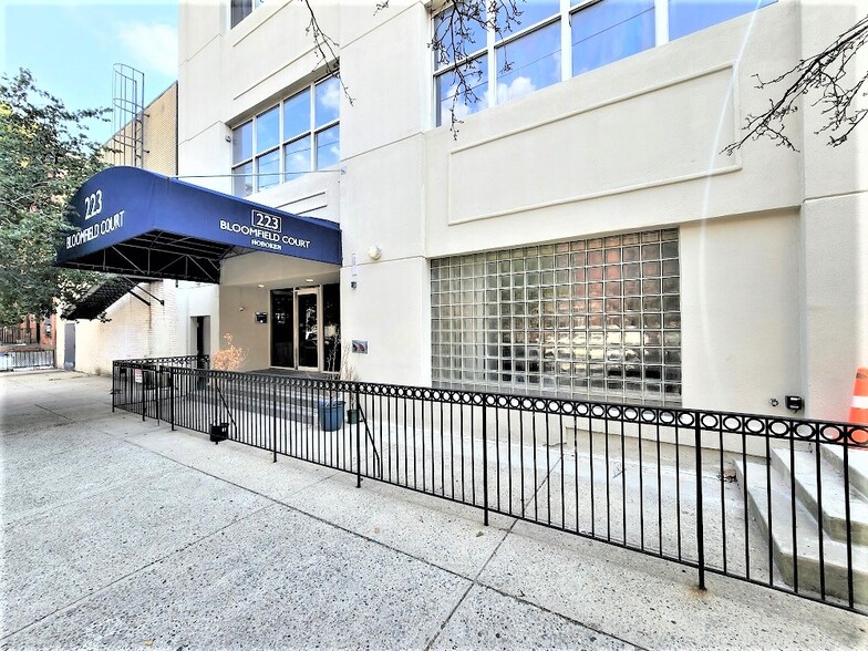 223 Bloomfield St, Hoboken, NJ à louer - Photo principale - Image 1 de 7