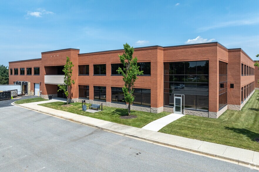 7000 Columbia Gateway Dr, Columbia, MD à louer - Photo du bâtiment - Image 3 de 5