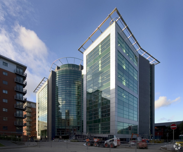 2 City Walk, Leeds for lease - Building Photo - Image 1 of 21