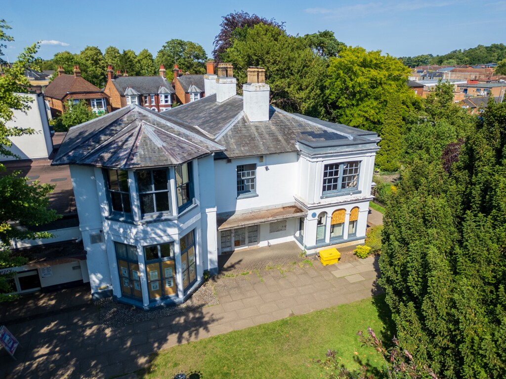 103 Paynes Park, Hitchin à louer Photo du bâtiment- Image 1 de 7