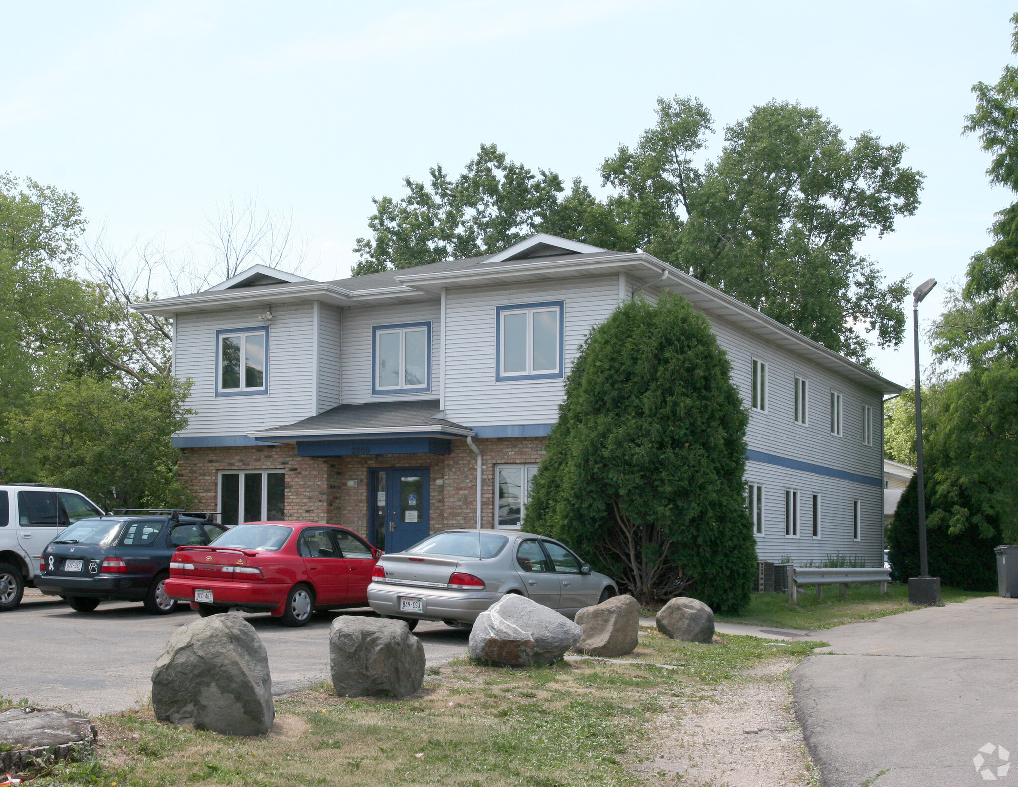 2000 Fordem Ave, Madison, WI for lease Primary Photo- Image 1 of 2