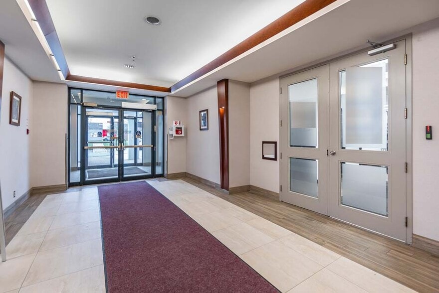 37 Sandiford Dr, Whitchurch-Stouffville, ON à louer - Photo intérieure - Image 3 de 29