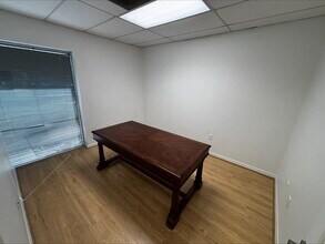 1715 Independence Blvd, Sarasota, FL for lease Interior Photo- Image 2 of 6