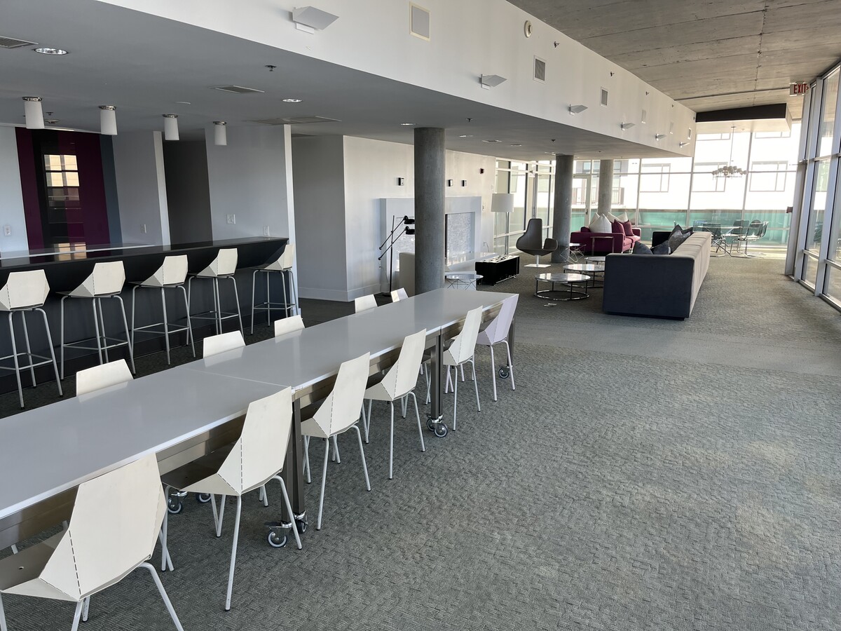 845 Spring St NW, Atlanta, GA 30308 - Unité B1 & B2 -  - Photo intérieure - Image 1 of 11