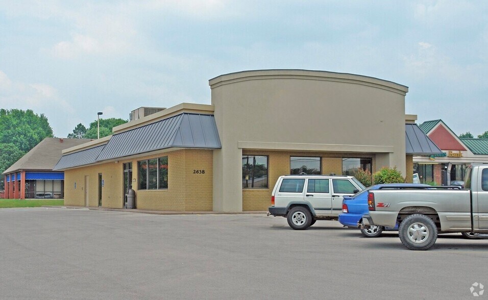 2638 W Sunset Ave, Springdale, AR for lease - Building Photo - Image 2 of 3