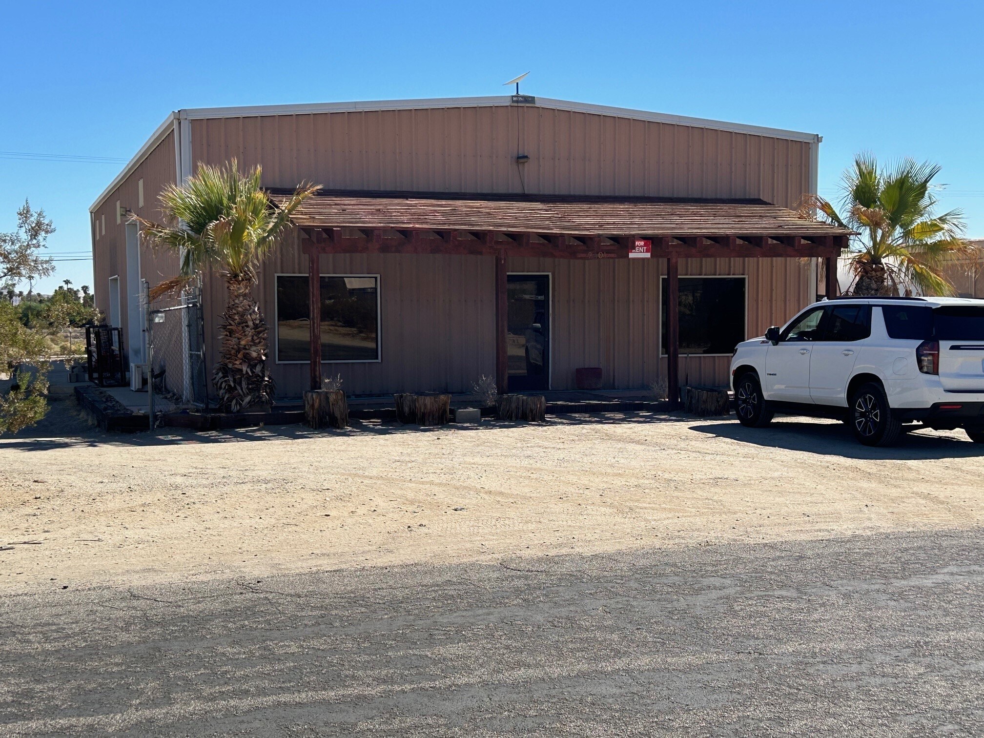 2401-2405 Stirrup Rd, Borrego Springs, CA à louer Photo du bâtiment- Image 1 de 7