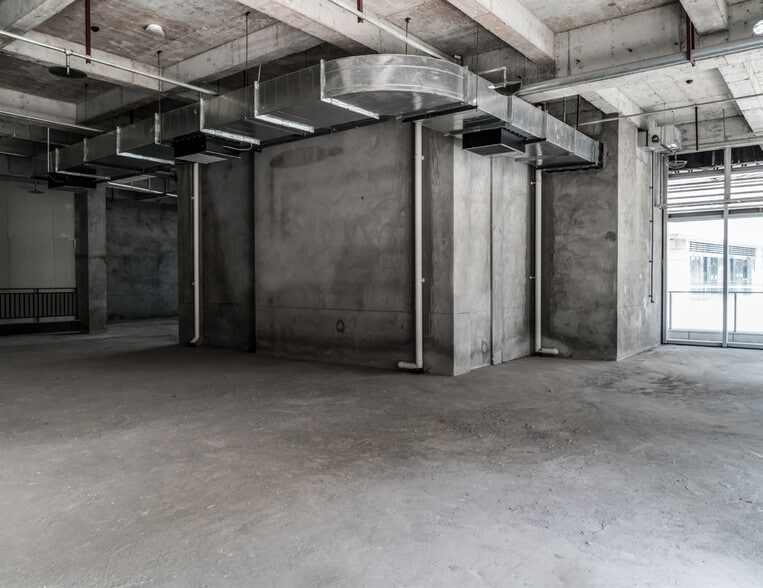 222-224 21st St, Newport Beach, CA for lease - Interior Photo - Image 2 of 5