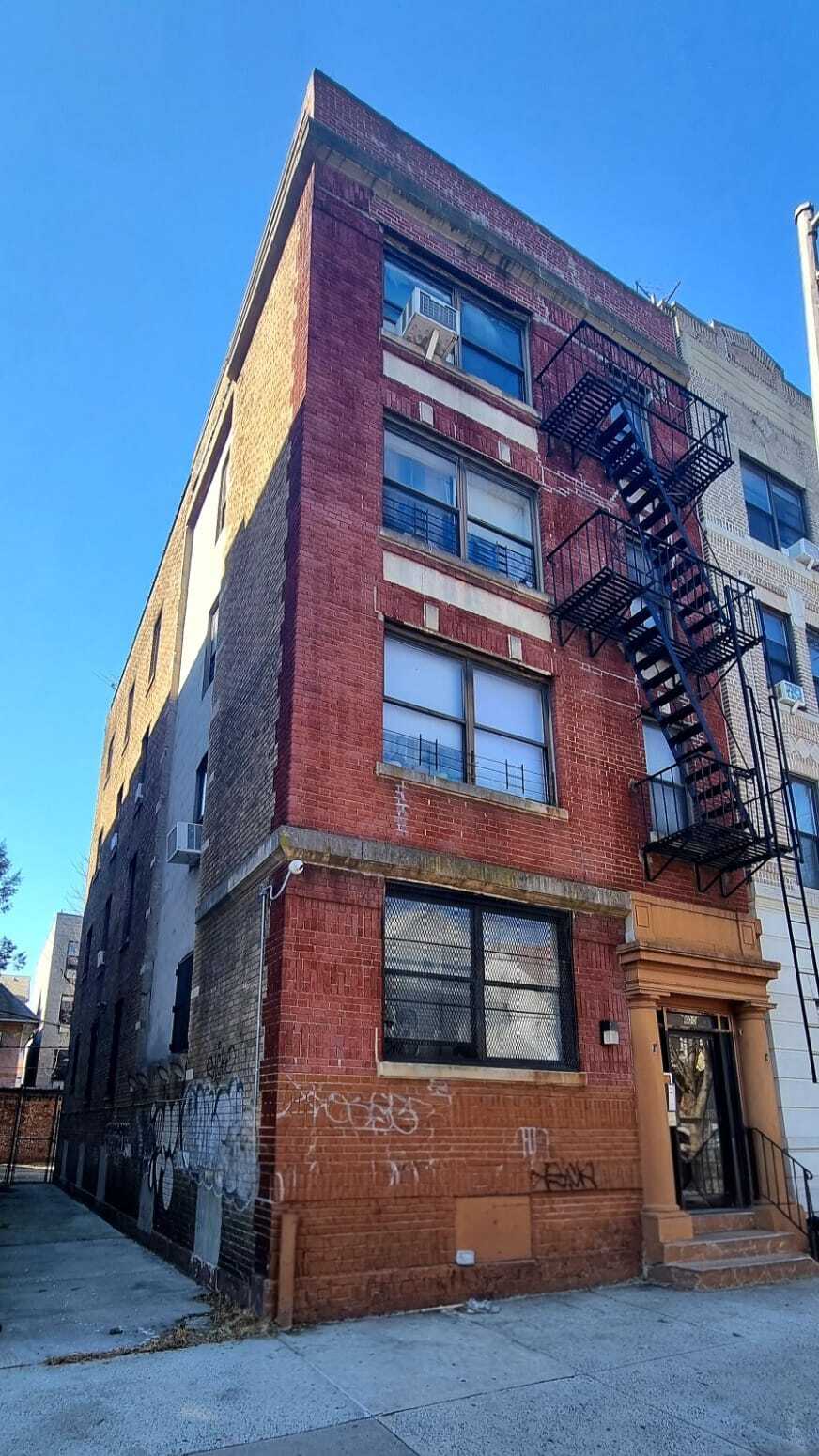 600 E 22nd St, Brooklyn, NY à vendre Photo du bâtiment- Image 1 de 4