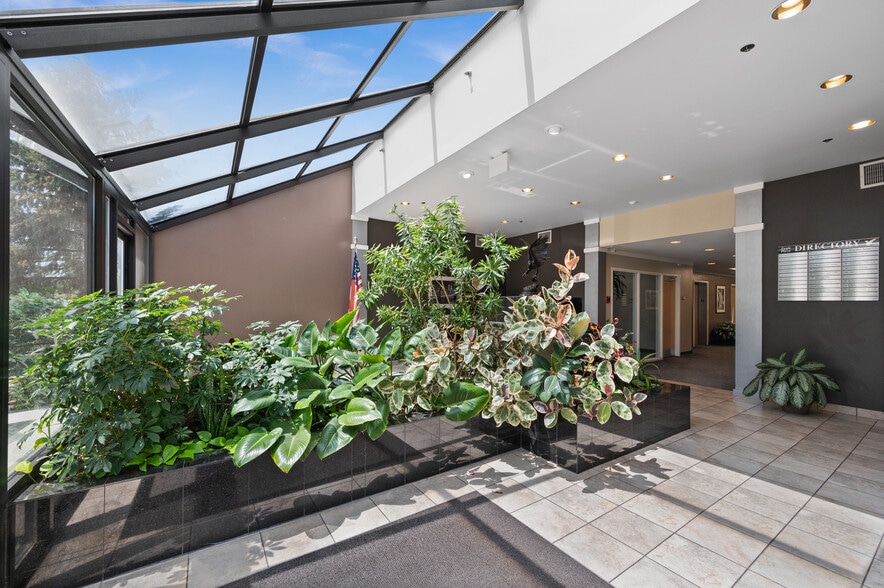 4505 Wasatch Blvd, Salt Lake City, UT for lease - Building Photo - Image 3 of 17