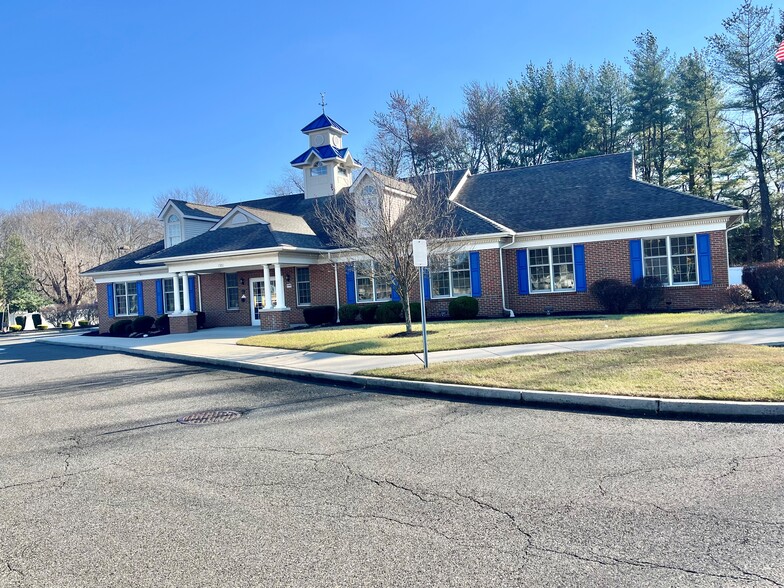 1302 Route 38, Hainesport, NJ for lease - Building Photo - Image 2 of 3