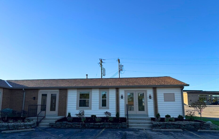 9280 Plainfield Rd, Blue Ash, OH à louer - Photo du bâtiment - Image 2 de 17