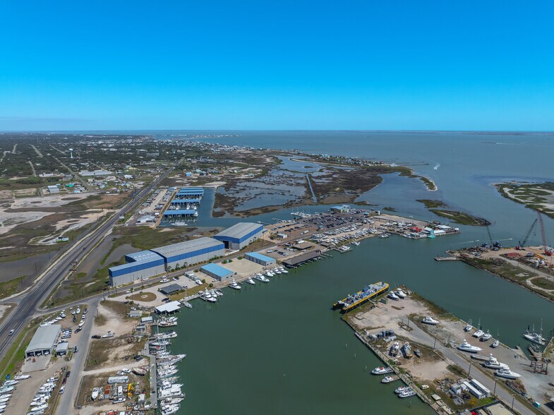 121 Cove Hbr N, Rockport, TX à vendre - Aérien - Image 2 de 6