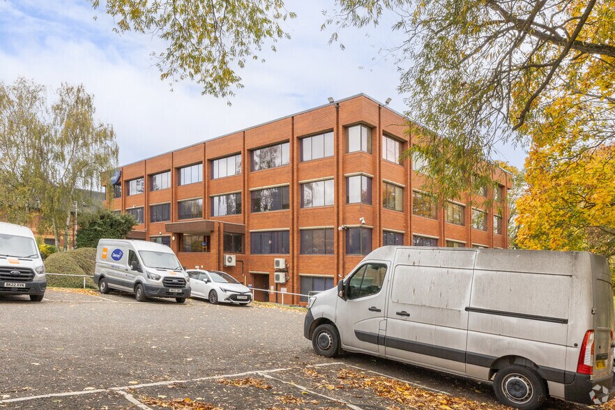 Pyramid Close, Northampton à vendre - Photo principale - Image 1 de 16