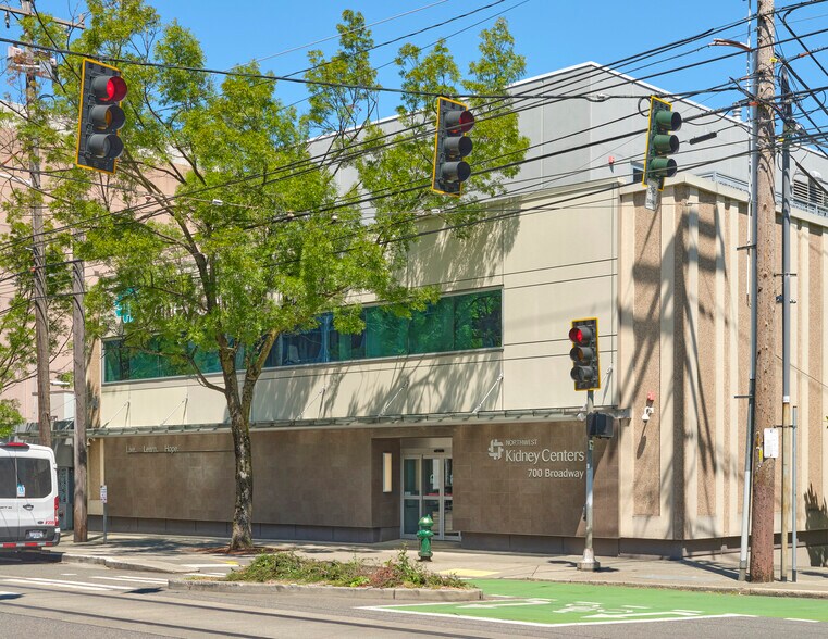 700 Broadway, Seattle, WA à louer - Photo du bâtiment - Image 2 de 7