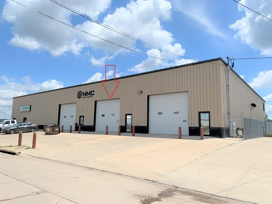 1802 3rd St, Sioux City, IA for lease Primary Photo- Image 1 of 2